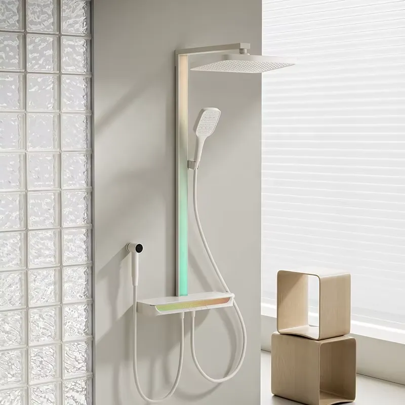 Home And Bathroom - Messing digitale watervaldoucheset, aan de muur