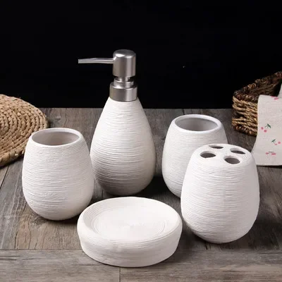 Keramische badkamerbenodigdhed - Zara Home Bathroom Set recensie en prijs