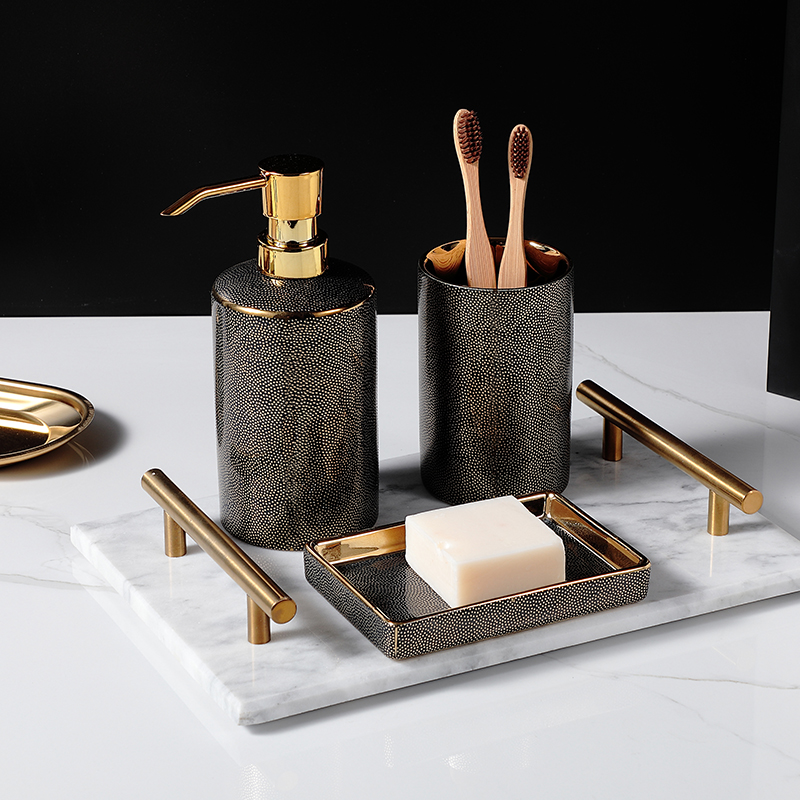 Keramische zeepdispenser voor  - Zara Home Bathroom Set recensie en prijs